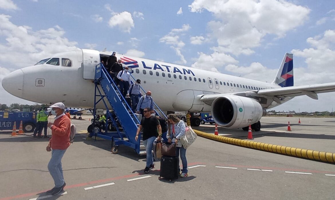Latam Airlines inició la operación de la nueva ruta directa entre Bogotá – Riohacha
